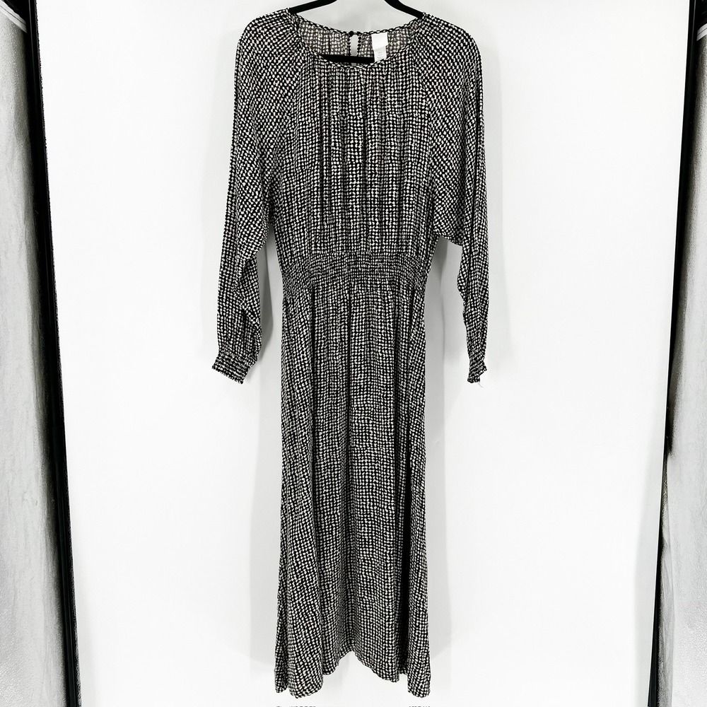 H&M Midi Dress Women‎ Small Black White Geometric Smocked Waist Long Sleeve Good